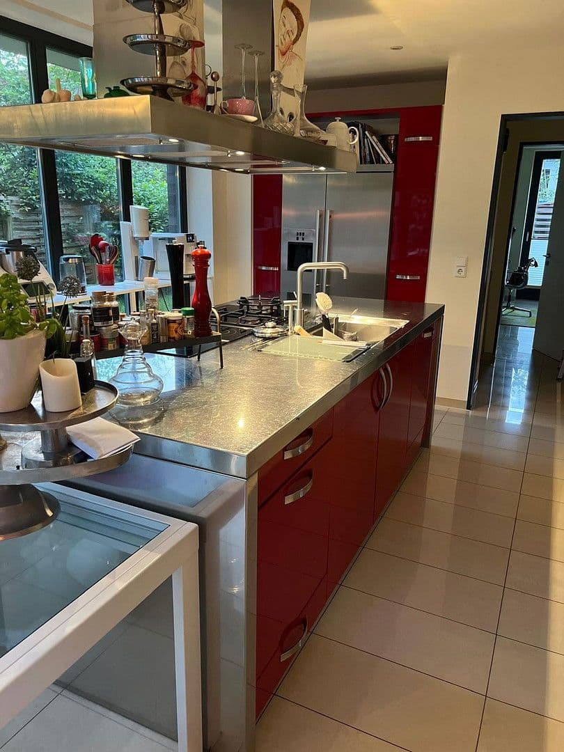 Predaj domu 272 m², pozemek 1.072 m², Oldenburg, Dolné Sasko Predaj domu 272 m², pozemek 1.072 m², Oldenburg, Dolné Sasko