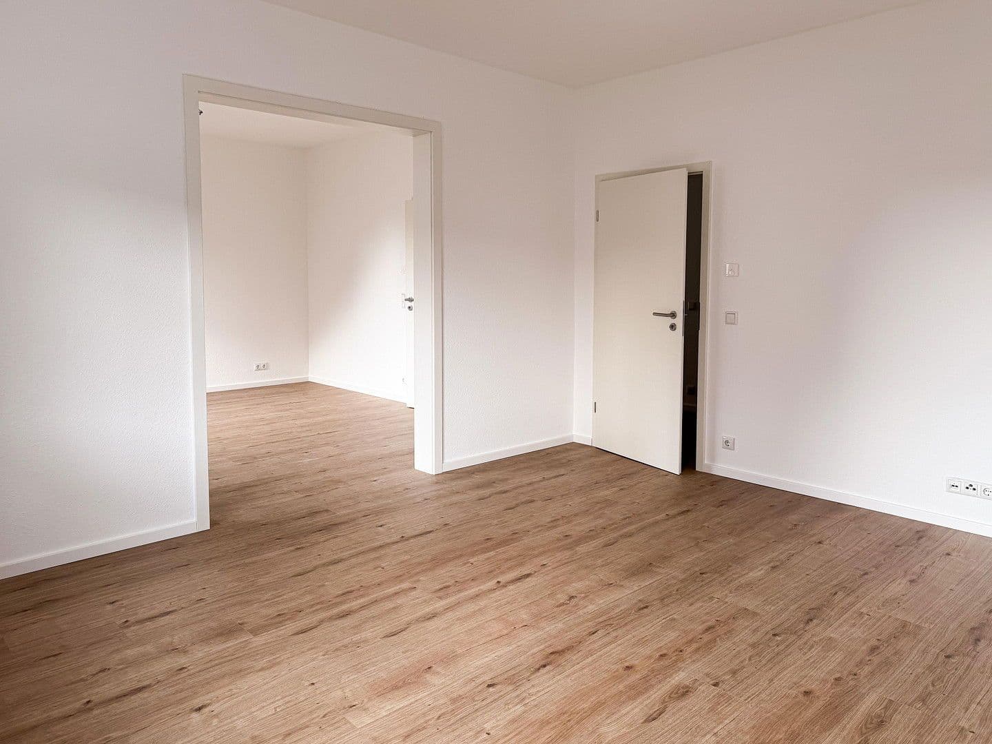 Prenájom bytu 2-izbový 68 m², Groß-Gerau, Hesensko Prenájom bytu 2-izbový 68 m², Groß-Gerau, Hesensko