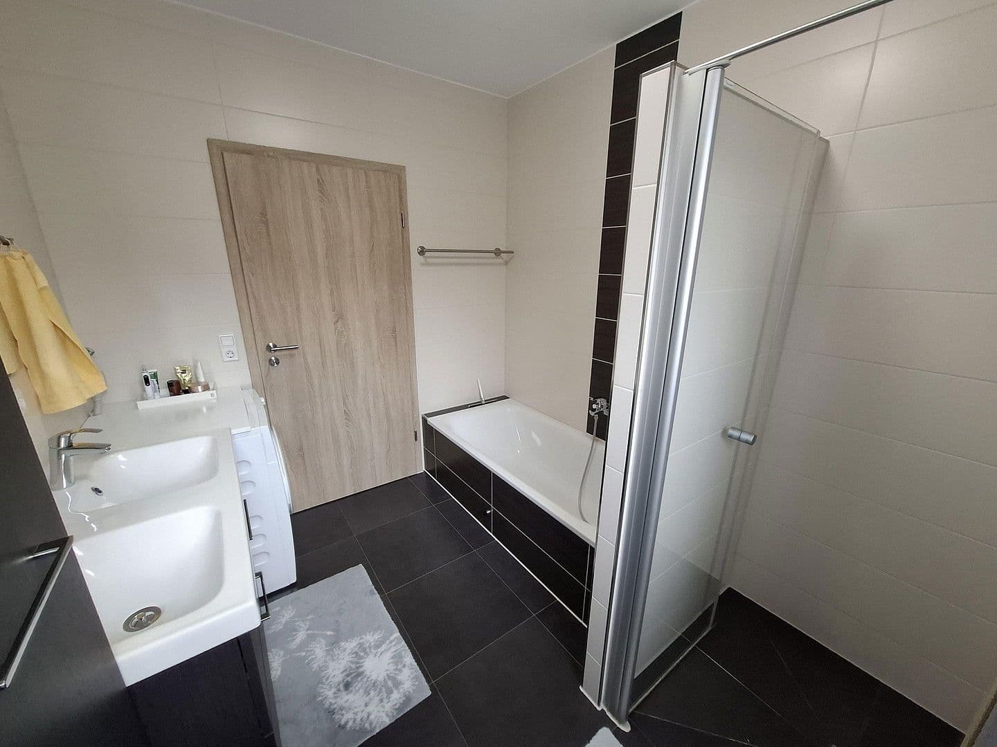 Prenájom bytu 4-izbový 92 m², Bösinger Straße 28, Haiterbach, Bádensko-Wurttembersko Prenájom bytu 4-izbový 92 m², Bösinger Straße 28, Haiterbach, Bádensko-Wurttembersko