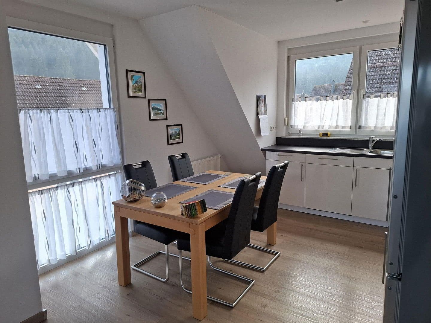 Prenájom bytu 4-izbový 92 m², Bösinger Straße 28, Haiterbach, Bádensko-Wurttembersko Prenájom bytu 4-izbový 92 m², Bösinger Straße 28, Haiterbach, Bádensko-Wurttembersko