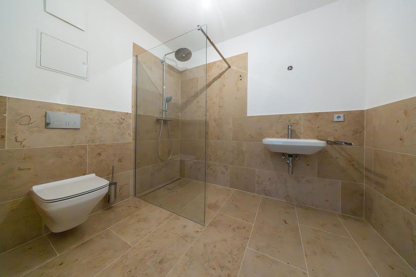 Prenájom bytu 2-izbový 69 m², Berliner Str. 27, Buckow, Brandenbursko Prenájom bytu 2-izbový 69 m², Berliner Str. 27, Buckow, Brandenbursko