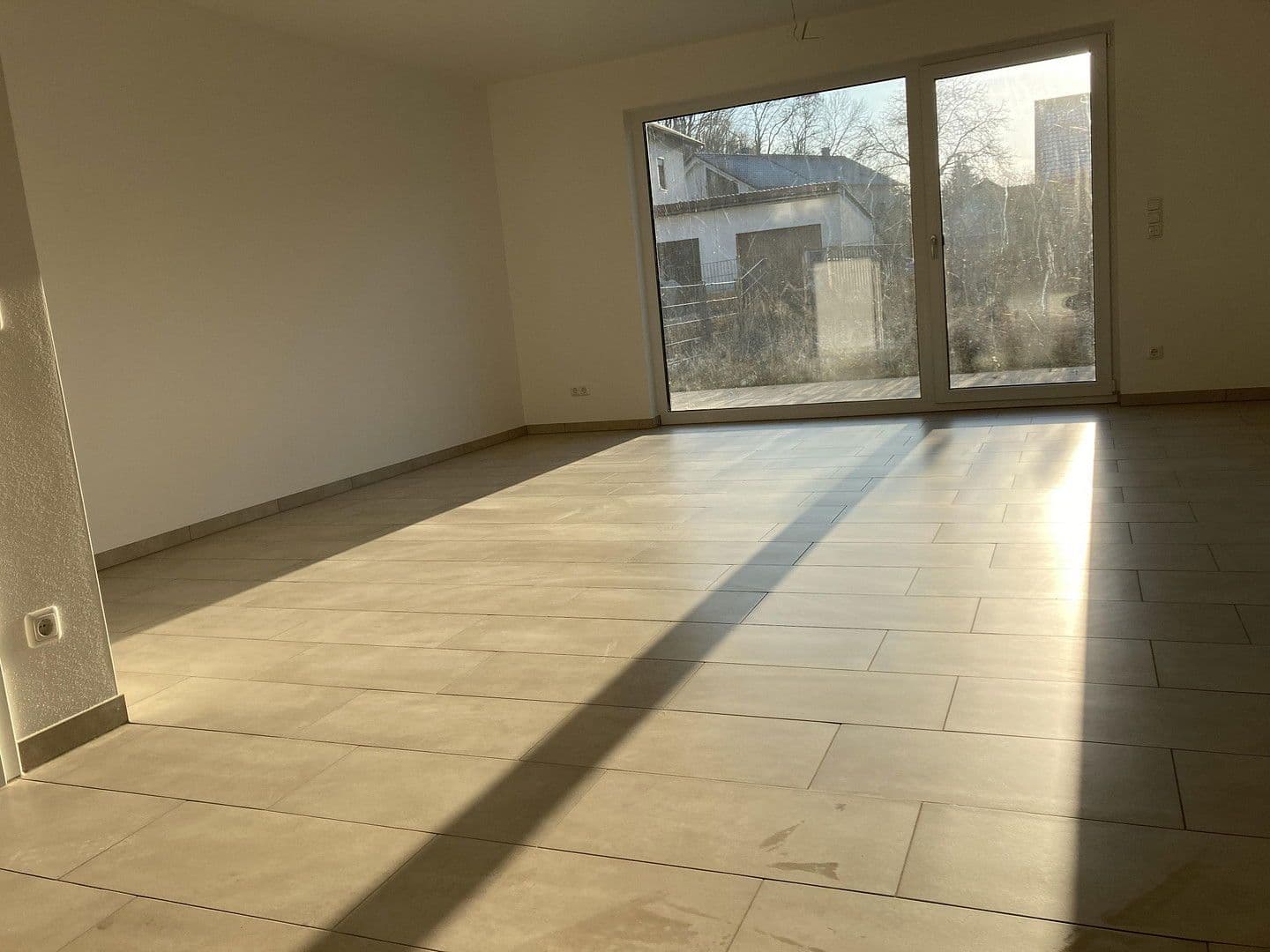 Prenájom domu 139 m², pozemek 329 m², Donaustauf, Bavorsko Prenájom domu 139 m², pozemek 329 m², Donaustauf, Bavorsko