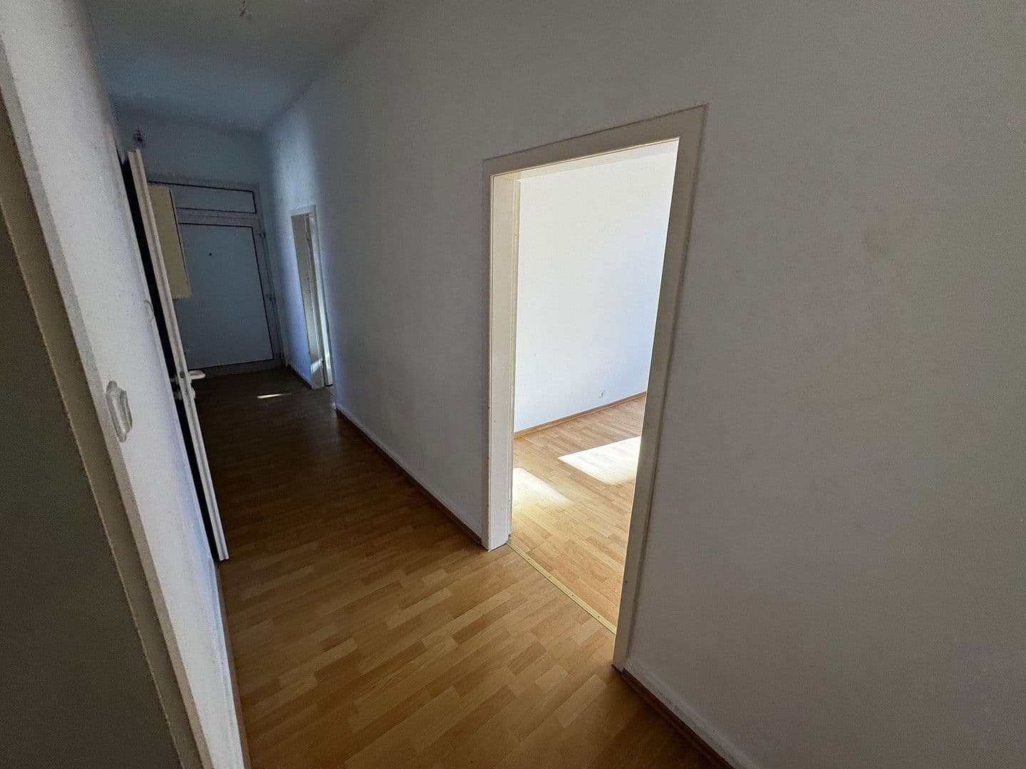 Prenájom bytu 3-izbový 106 m², Hausmannstraße 22, Dortmund, Severné Porýnie - Westfálsko Prenájom bytu 3-izbový 106 m², Hausmannstraße 22, Dortmund, Severné Porýnie - Westfálsko