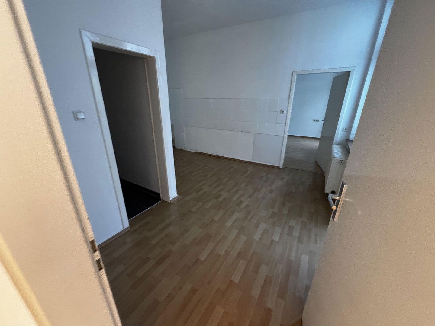 Prenájom bytu 3-izbový 106 m², Hausmannstraße 22, Dortmund, Severné Porýnie - Westfálsko Prenájom bytu 3-izbový 106 m², Hausmannstraße 22, Dortmund, Severné Porýnie - Westfálsko