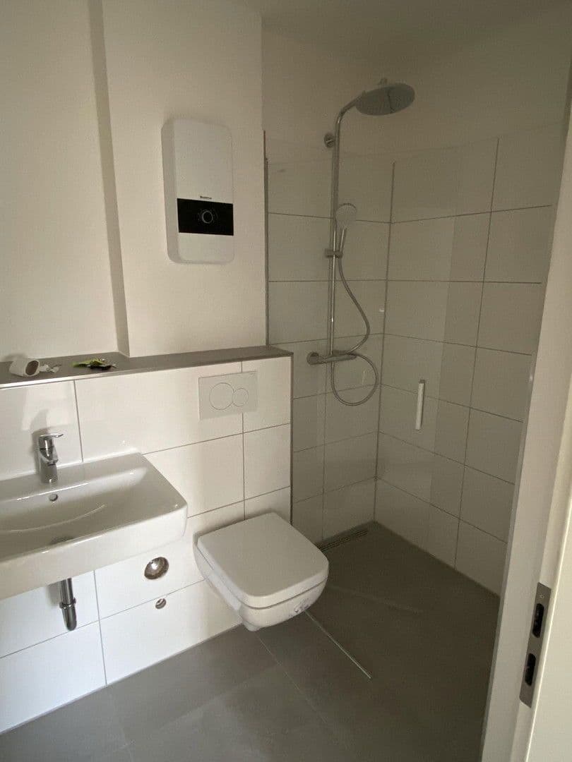 Predaj bytu 3-izbový 74 m², Gerresheimer Landstr. 145, Düsseldorf, Severné Porýnie - Westfálsko Predaj bytu 3-izbový 74 m², Gerresheimer Landstr. 145, Düsseldorf, Severné Porýnie - Westfálsko