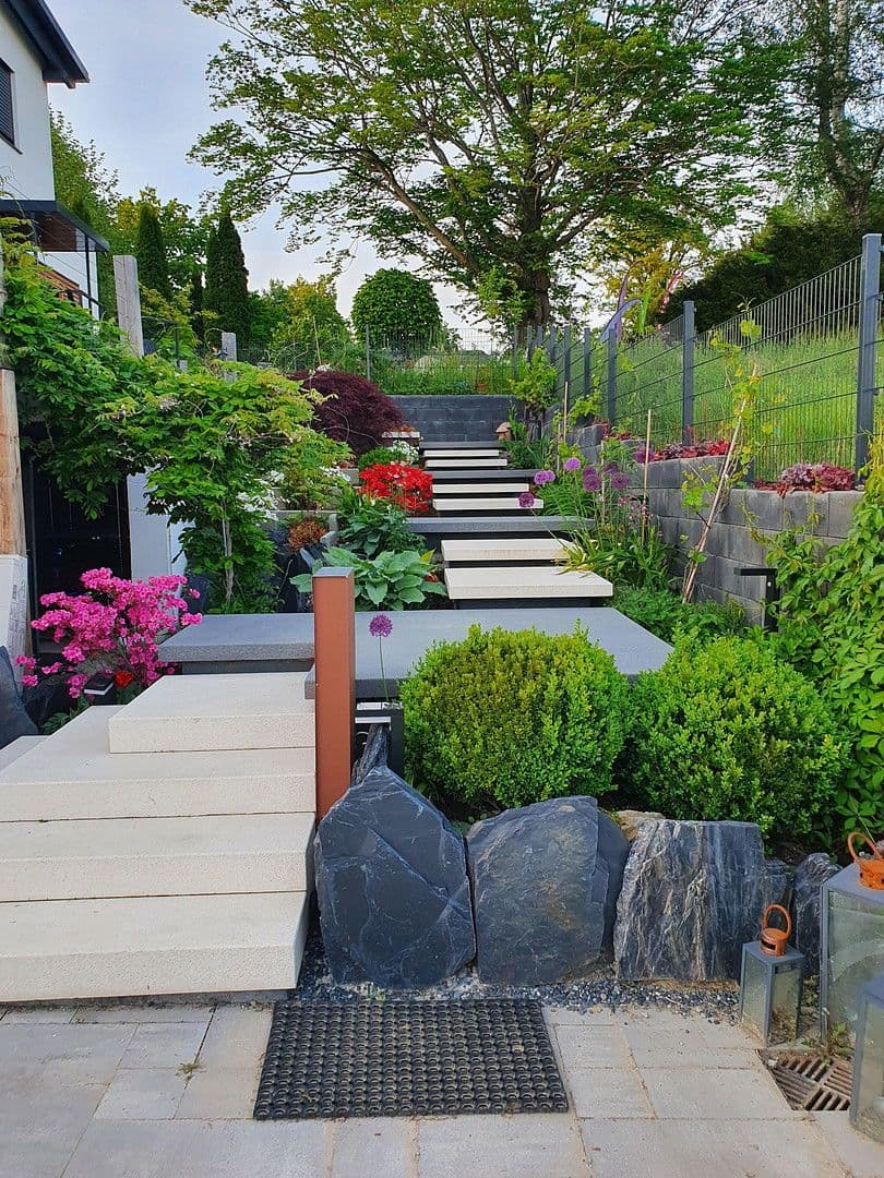 Predaj domu 249 m², pozemek 1.100 m², Taufkirchen, Bavorsko Predaj domu 249 m², pozemek 1.100 m², Taufkirchen, Bavorsko