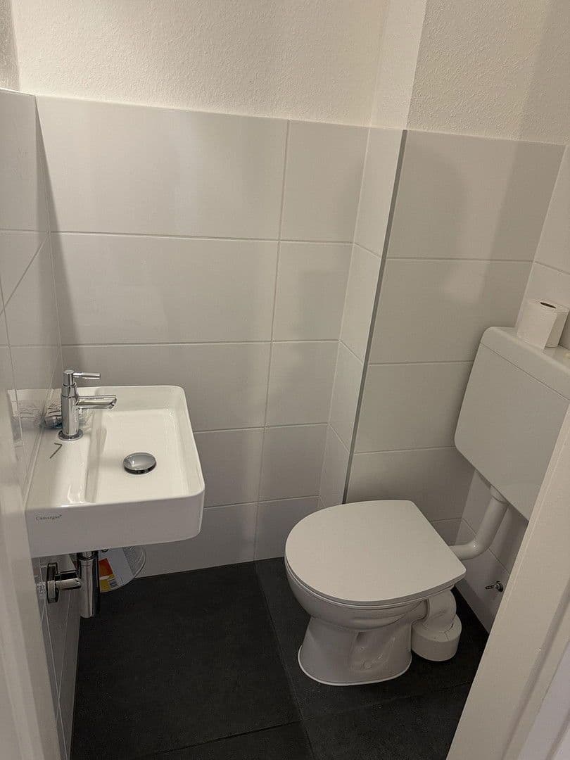 Predaj bytu 3-izbový 89 m², Heinrichstr. 105, Düsseldorf, Severné Porýnie - Westfálsko Predaj bytu 3-izbový 89 m², Heinrichstr. 105, Düsseldorf, Severné Porýnie - Westfálsko