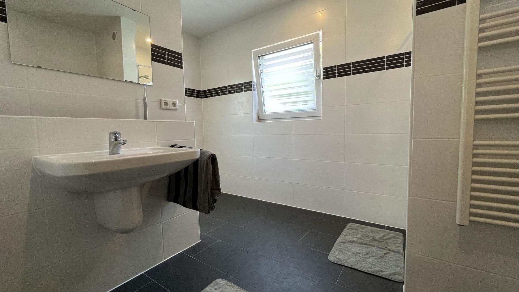 Predaj domu 381 m², pozemek 476 m², Anna-Nopper-Str. 17, Kornwestheim, Bádensko-Wurttembersko Predaj domu 381 m², pozemek 476 m², Anna-Nopper-Str. 17, Kornwestheim, Bádensko-Wurttembersko