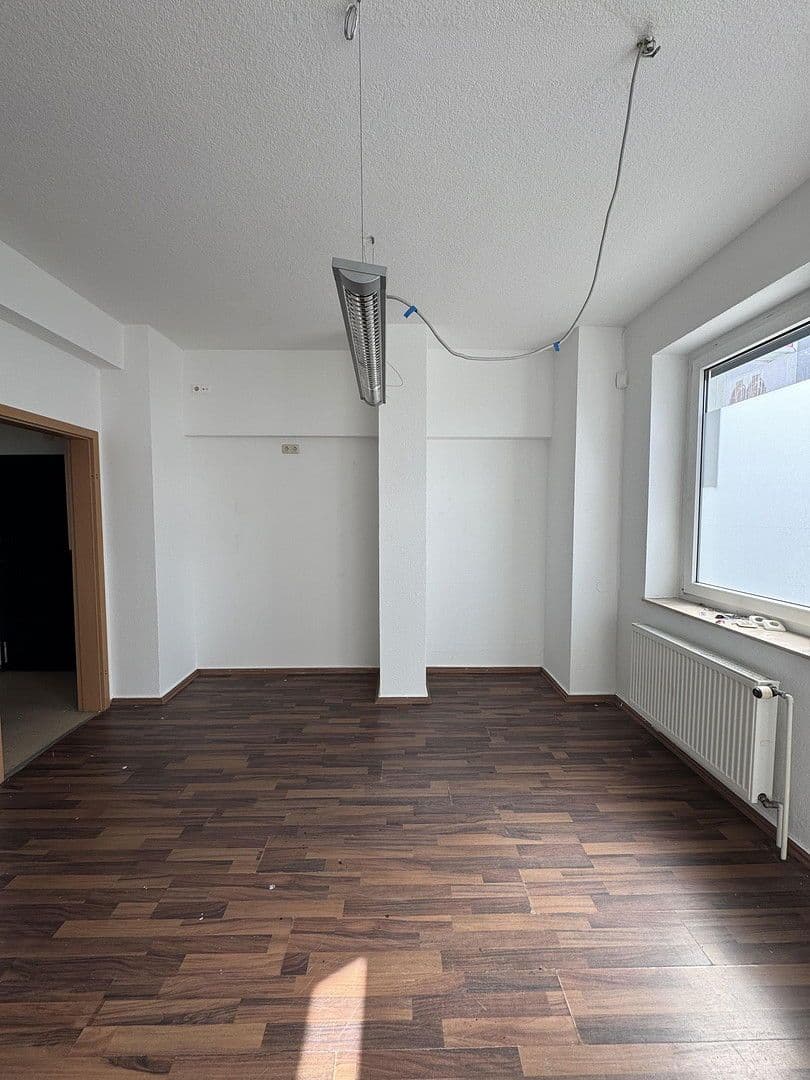 Prenájom kancelárie 180 m², Kettlerstraße 1, Groß-Zimmern, Hesensko Prenájom kancelárie 180 m², Kettlerstraße 1, Groß-Zimmern, Hesensko
