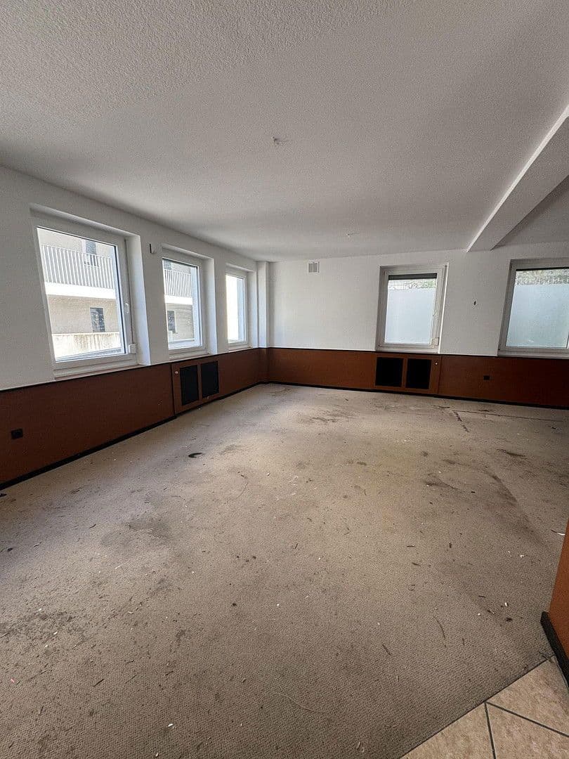 Prenájom kancelárie 180 m², Kettlerstraße 1, Groß-Zimmern, Hesensko Prenájom kancelárie 180 m², Kettlerstraße 1, Groß-Zimmern, Hesensko
