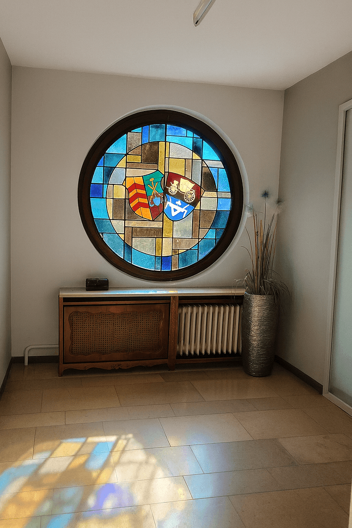 Predaj domu 206 m², pozemek 680 m², Bahnhofstr. 145, Maintal, Hesensko Predaj domu 206 m², pozemek 680 m², Bahnhofstr. 145, Maintal, Hesensko