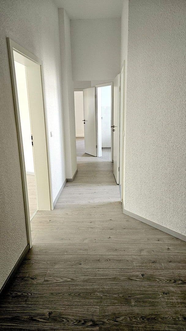 Prenájom bytu 4-izbový 140 m², Wilhelm-Stolle-Platz 1, Zwickau, Sasko Prenájom bytu 4-izbový 140 m², Wilhelm-Stolle-Platz 1, Zwickau, Sasko