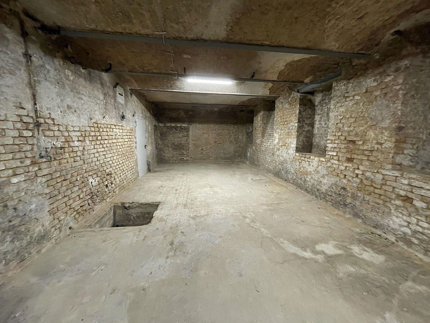 Predaj nebytového priestoru 150 m², Wien, Viedeň Predaj nebytového priestoru 150 m², Wien, Viedeň