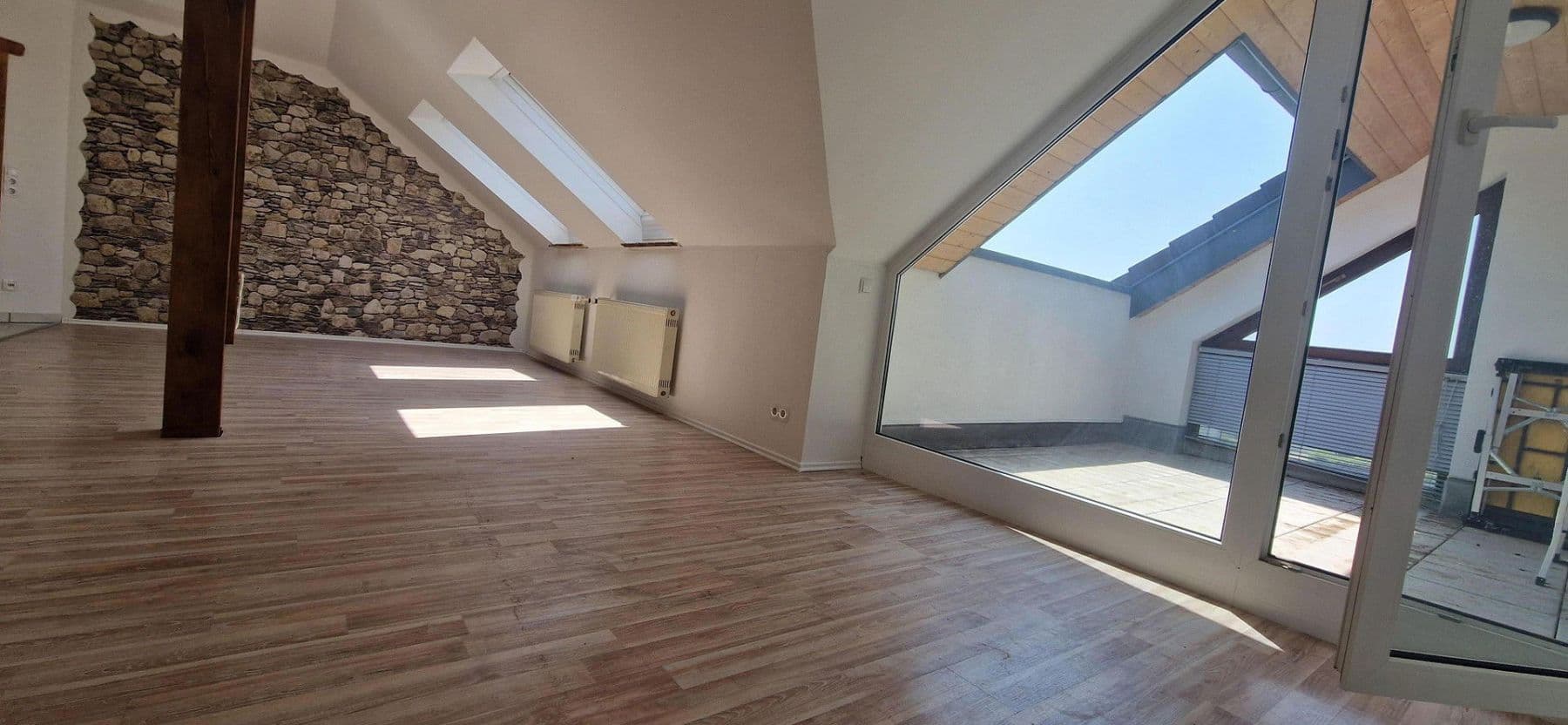 Predaj bytu 3-izbový 80 m², Stockstadt am Main, Bavorsko Predaj bytu 3-izbový 80 m², Stockstadt am Main, Bavorsko