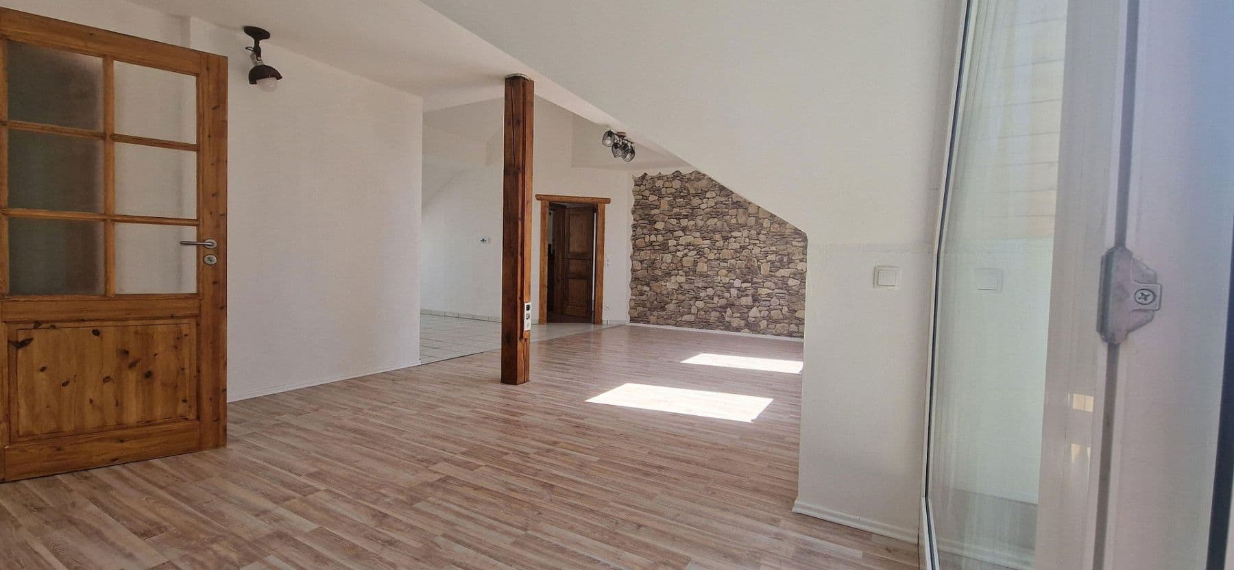Predaj bytu 3-izbový 80 m², Stockstadt am Main, Bavorsko Predaj bytu 3-izbový 80 m², Stockstadt am Main, Bavorsko