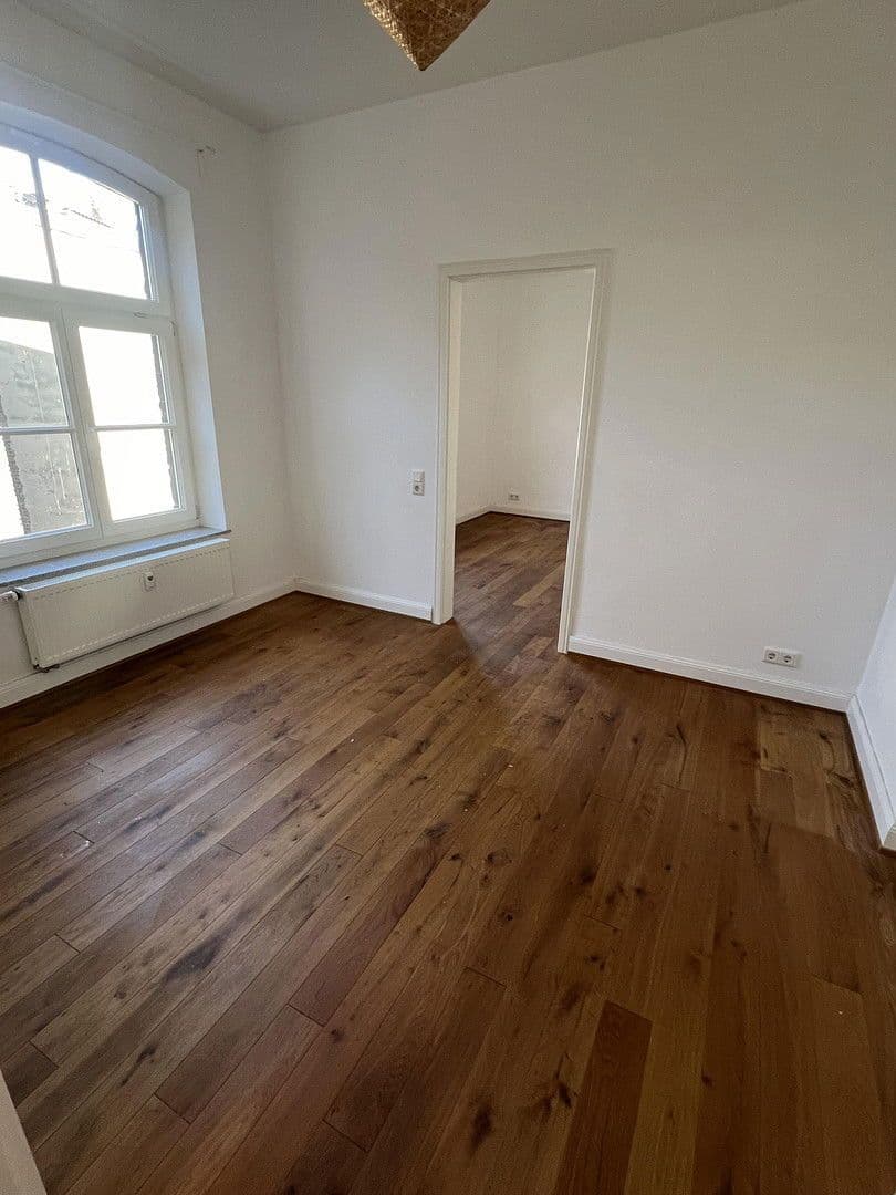 Prenájom bytu 4-izbový 112 m², Trimbornstrasse 11, Köln, Severné Porýnie - Westfálsko Prenájom bytu 4-izbový 112 m², Trimbornstrasse 11, Köln, Severné Porýnie - Westfálsko