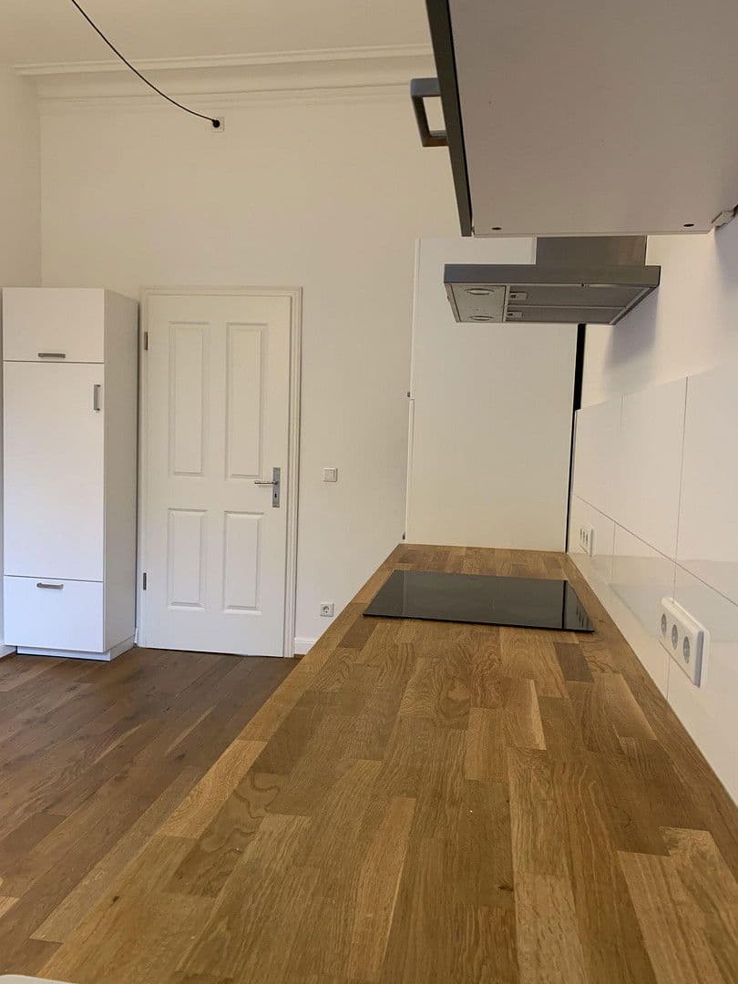 Prenájom bytu 4-izbový 112 m², Trimbornstrasse 11, Köln, Severné Porýnie - Westfálsko Prenájom bytu 4-izbový 112 m², Trimbornstrasse 11, Köln, Severné Porýnie - Westfálsko