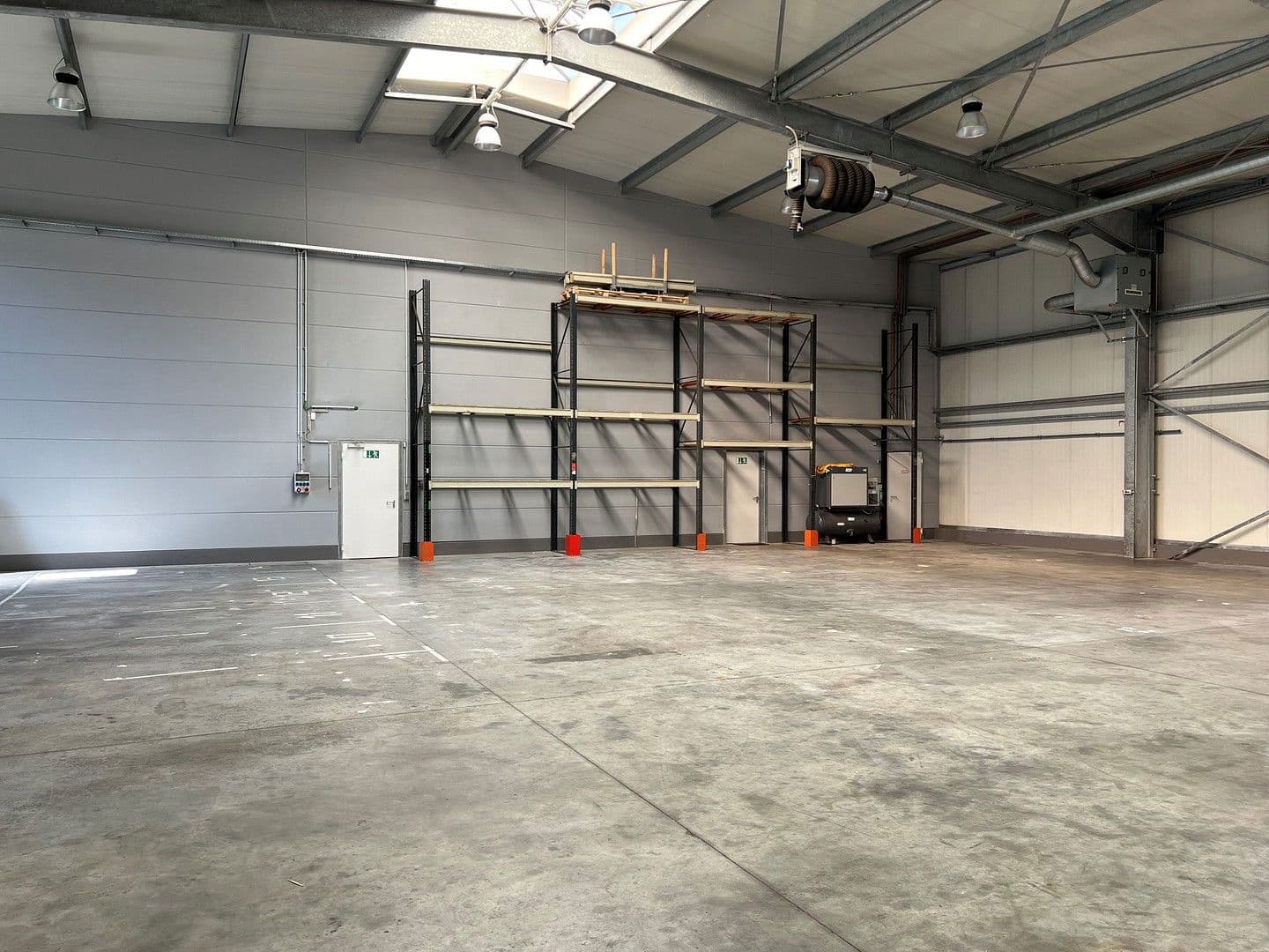 Prenájom nebytového priestoru 4.700 m², Freigericht, Hesensko Prenájom nebytového priestoru 4.700 m², Freigericht, Hesensko