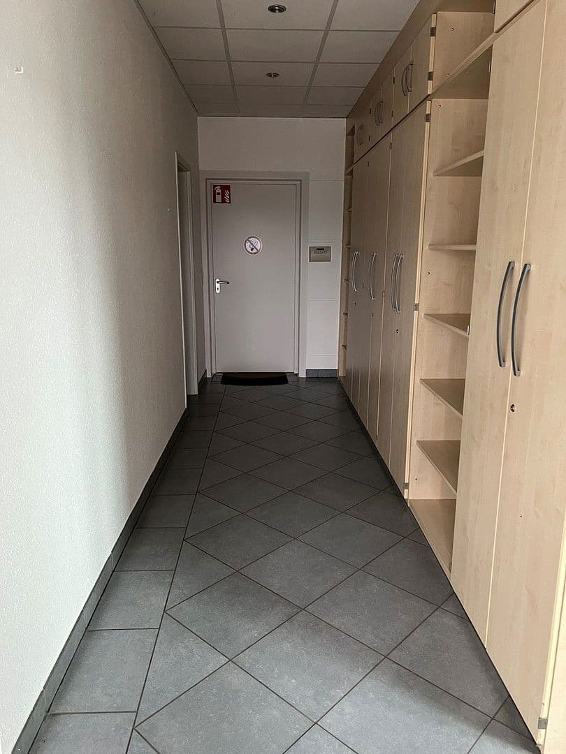 Prenájom nebytového priestoru 4.700 m², Freigericht, Hesensko Prenájom nebytového priestoru 4.700 m², Freigericht, Hesensko