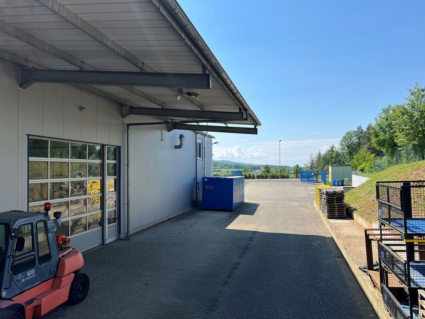 Prenájom nebytového priestoru 4.700 m², Freigericht, Hesensko Prenájom nebytového priestoru 4.700 m², Freigericht, Hesensko