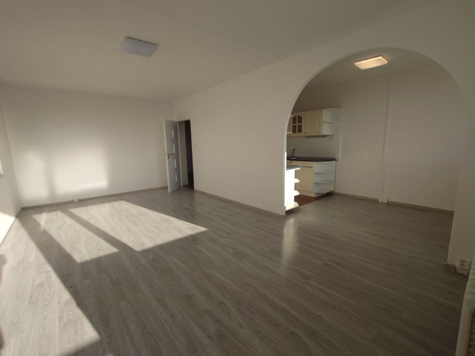 Prenájom bytu 3-izbový 78 m², Ve Svahu, Praha, Praha Prenájom bytu 3-izbový 78 m², Ve Svahu, Praha, Praha