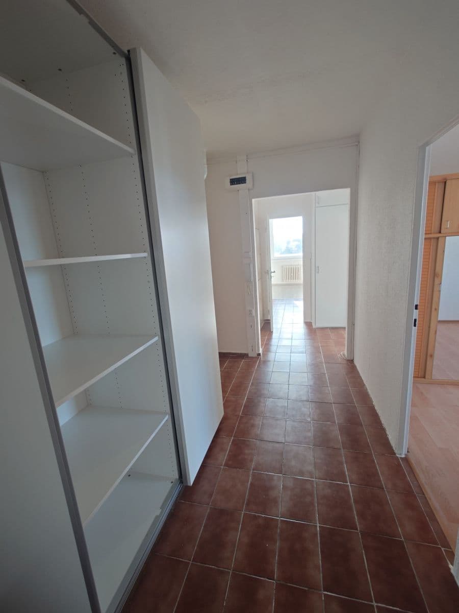 Prenájom bytu 3-izbový 78 m², Ve Svahu, Praha, Praha Prenájom bytu 3-izbový 78 m², Ve Svahu, Praha, Praha