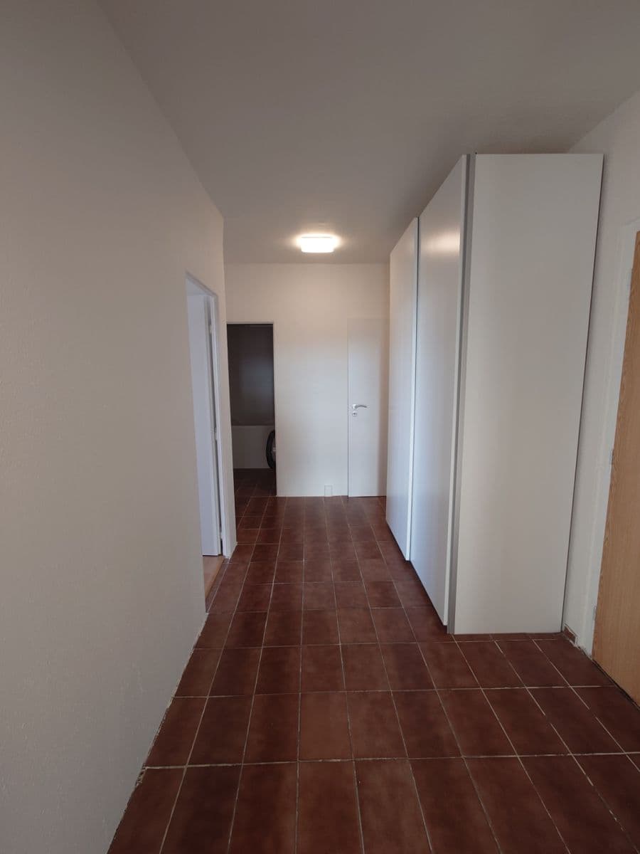Prenájom bytu 3-izbový 78 m², Ve Svahu, Praha, Praha Prenájom bytu 3-izbový 78 m², Ve Svahu, Praha, Praha