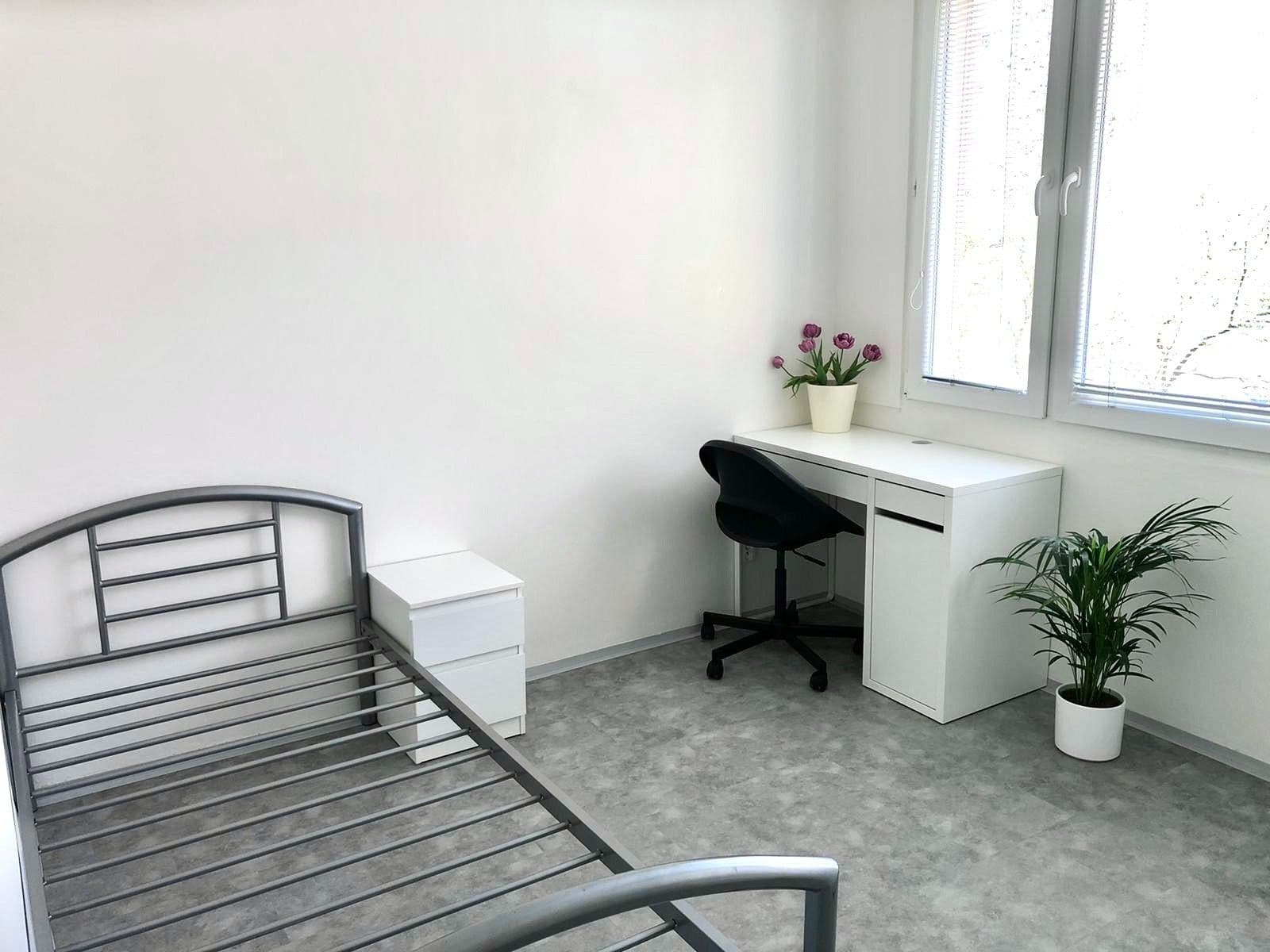 Predaj bytu 4-izbový 68 m², Mimoňská, Praha, Praha Predaj bytu 4-izbový 68 m², Mimoňská, Praha, Praha