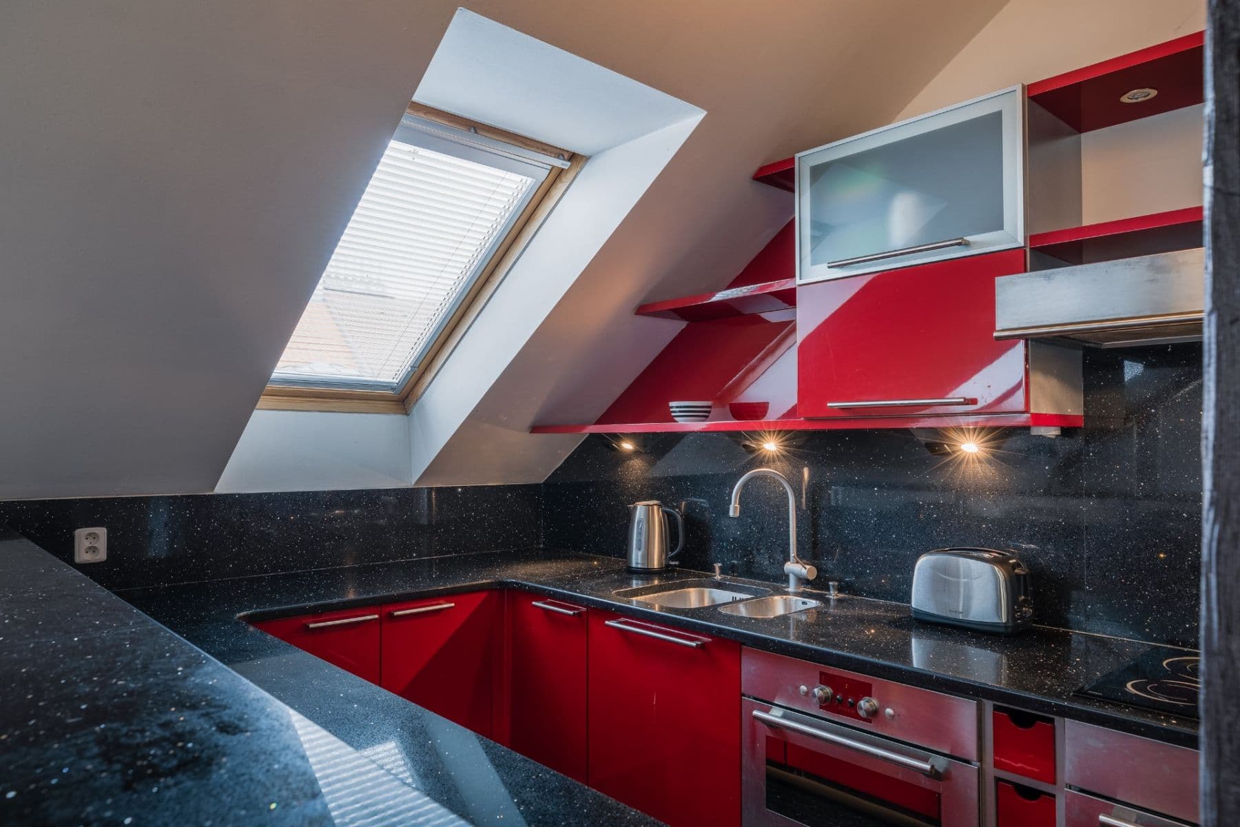 Predaj bytu 5-izbový 145 m², Strojnická, Praha, Praha Predaj bytu 5-izbový 145 m², Strojnická, Praha, Praha