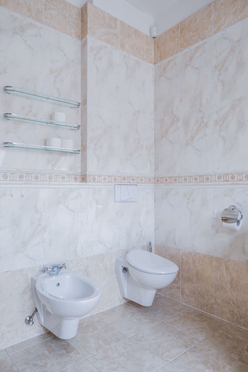 Predaj bytu 5-izbový 145 m², Strojnická, Praha, Praha Predaj bytu 5-izbový 145 m², Strojnická, Praha, Praha