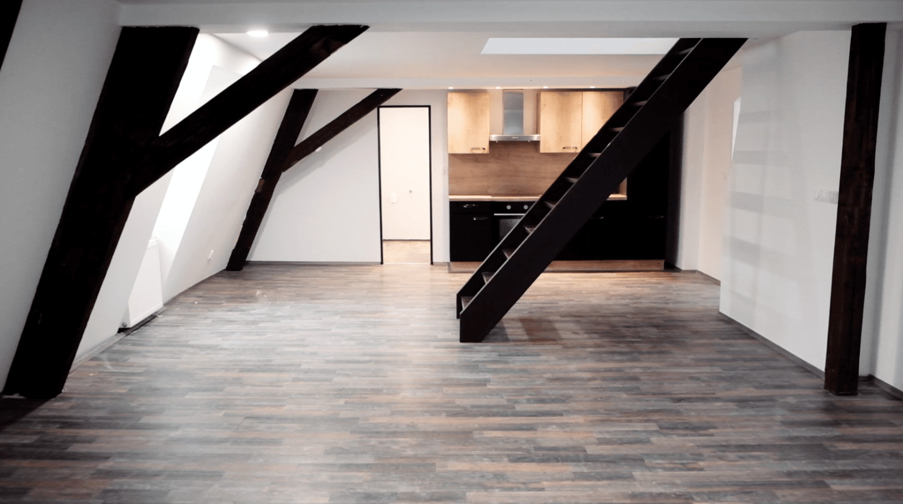 Prenájom bytu 2-izbový 115 m², Růžová, Liberec, Liberecký kraj Prenájom bytu 2-izbový 115 m², Růžová, Liberec, Liberecký kraj