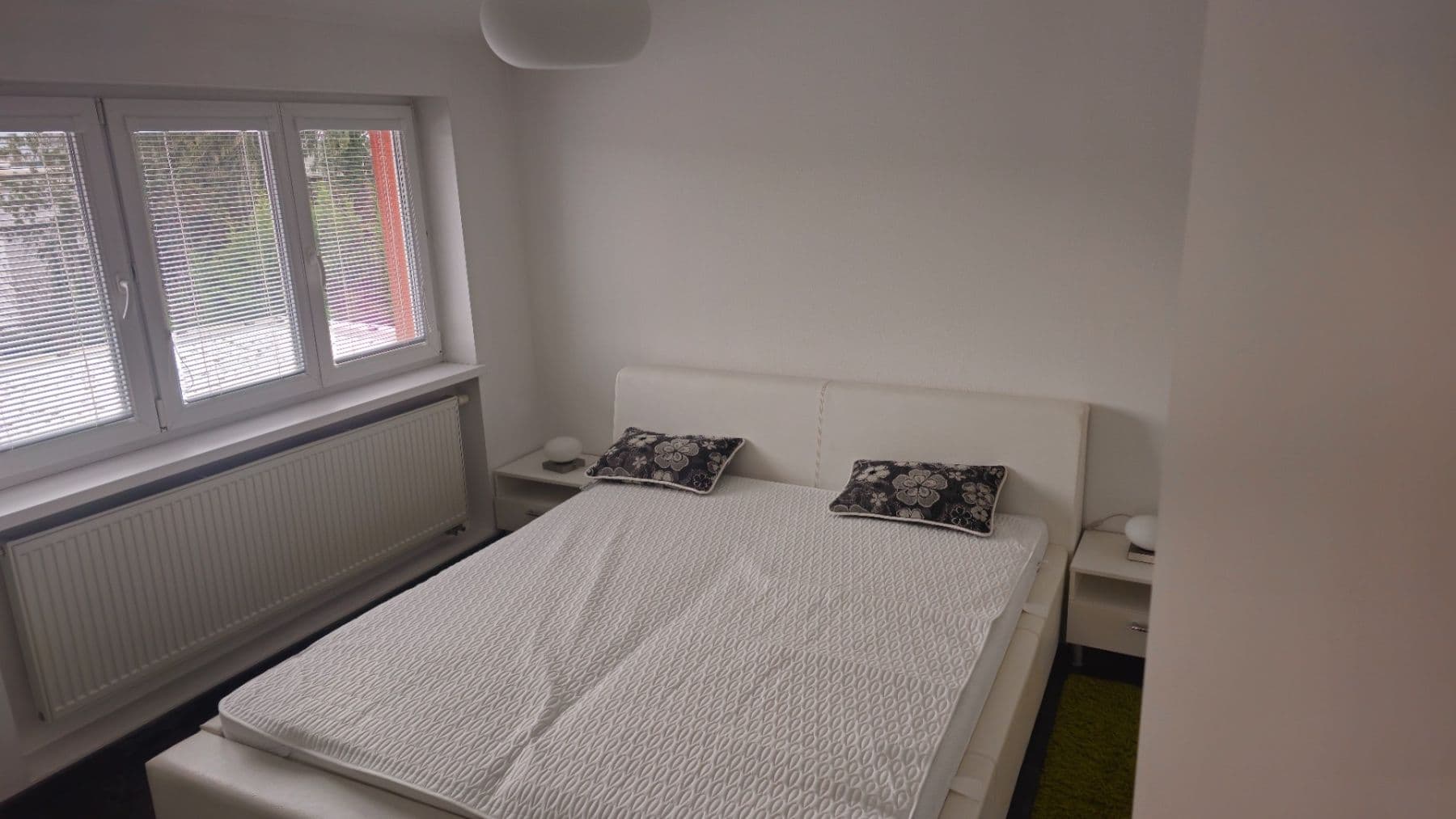 Prenájom bytu 2-izbový 55 m², Gaštanová, Bratislava - mestská časť Staré Mesto, Bratislavský kraj Prenájom bytu 2-izbový 55 m², Gaštanová, Bratislava - mestská časť Staré Mesto, Bratislavský kraj