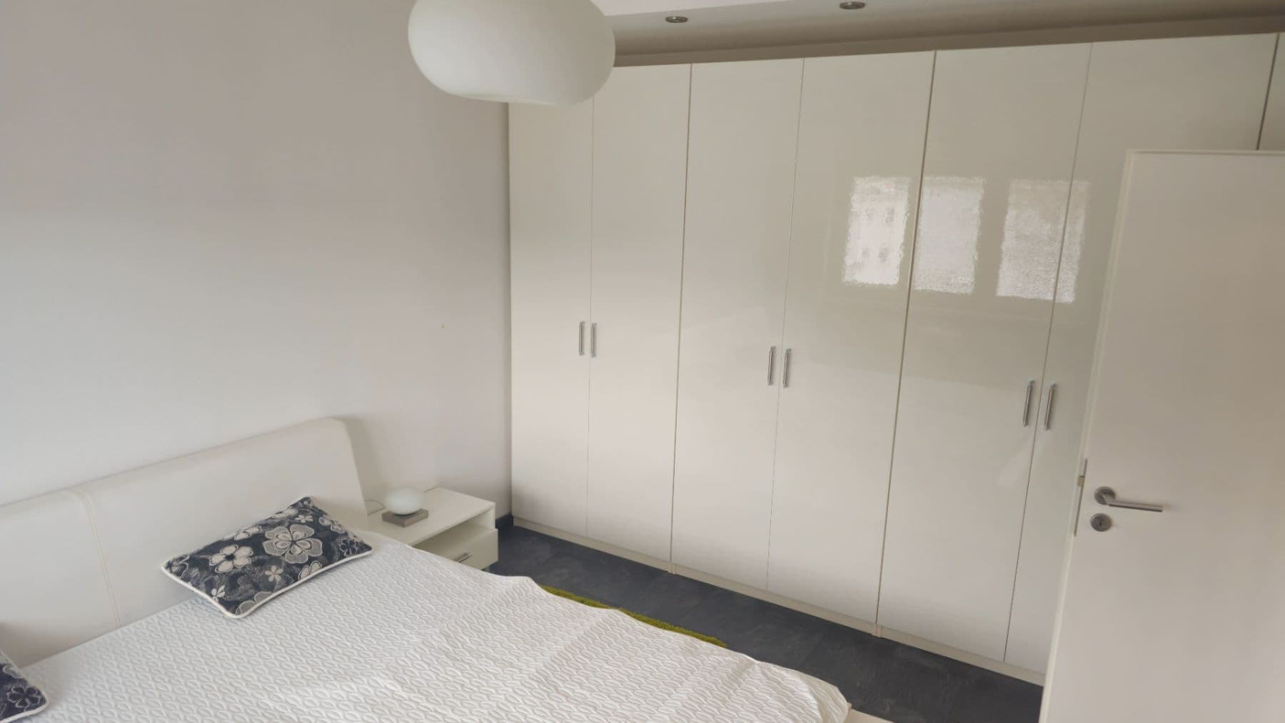 Prenájom bytu 2-izbový 55 m², Gaštanová, Bratislava - mestská časť Staré Mesto, Bratislavský kraj Prenájom bytu 2-izbový 55 m², Gaštanová, Bratislava - mestská časť Staré Mesto, Bratislavský kraj