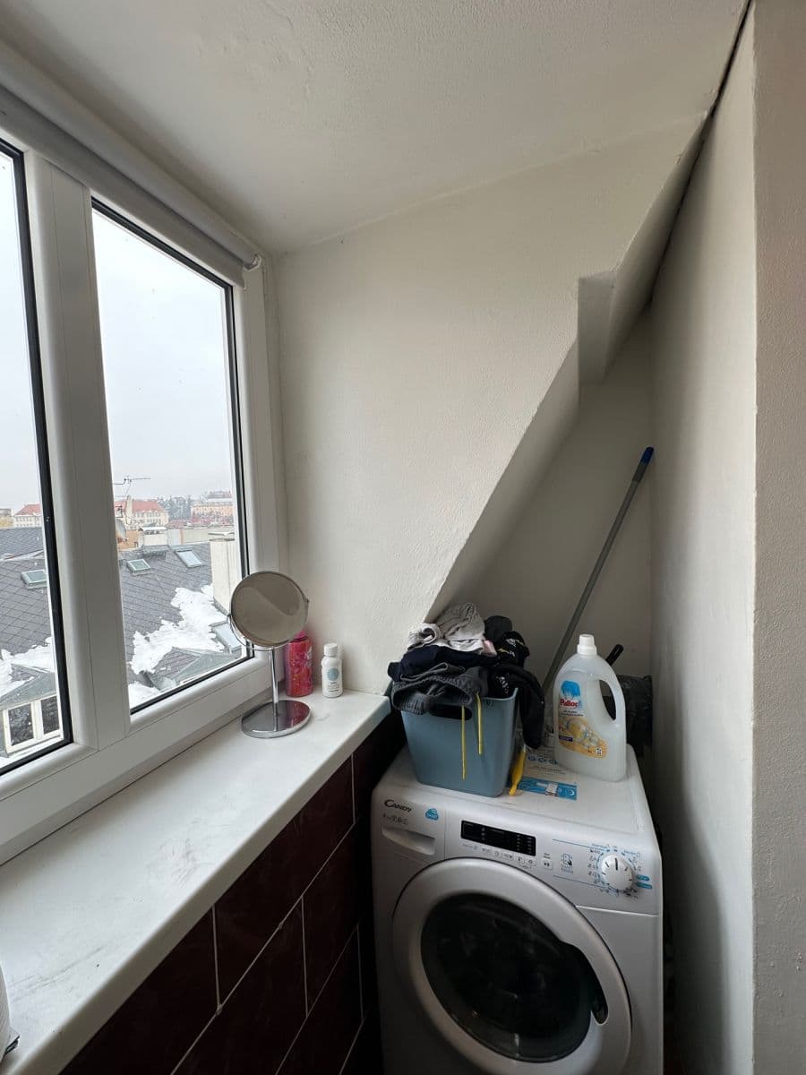 Predaj bytu 2-izbový 52 m², Krále Jiřího, Karlovy Vary, Karlovarský kraj Predaj bytu 2-izbový 52 m², Krále Jiřího, Karlovy Vary, Karlovarský kraj