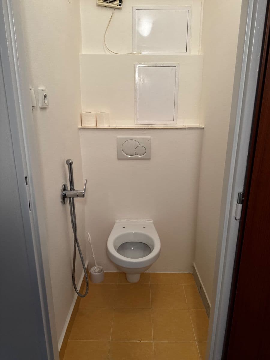 Predaj bytu 3-izbový 56 m², Vratislavská, Praha, Praha Predaj bytu 3-izbový 56 m², Vratislavská, Praha, Praha