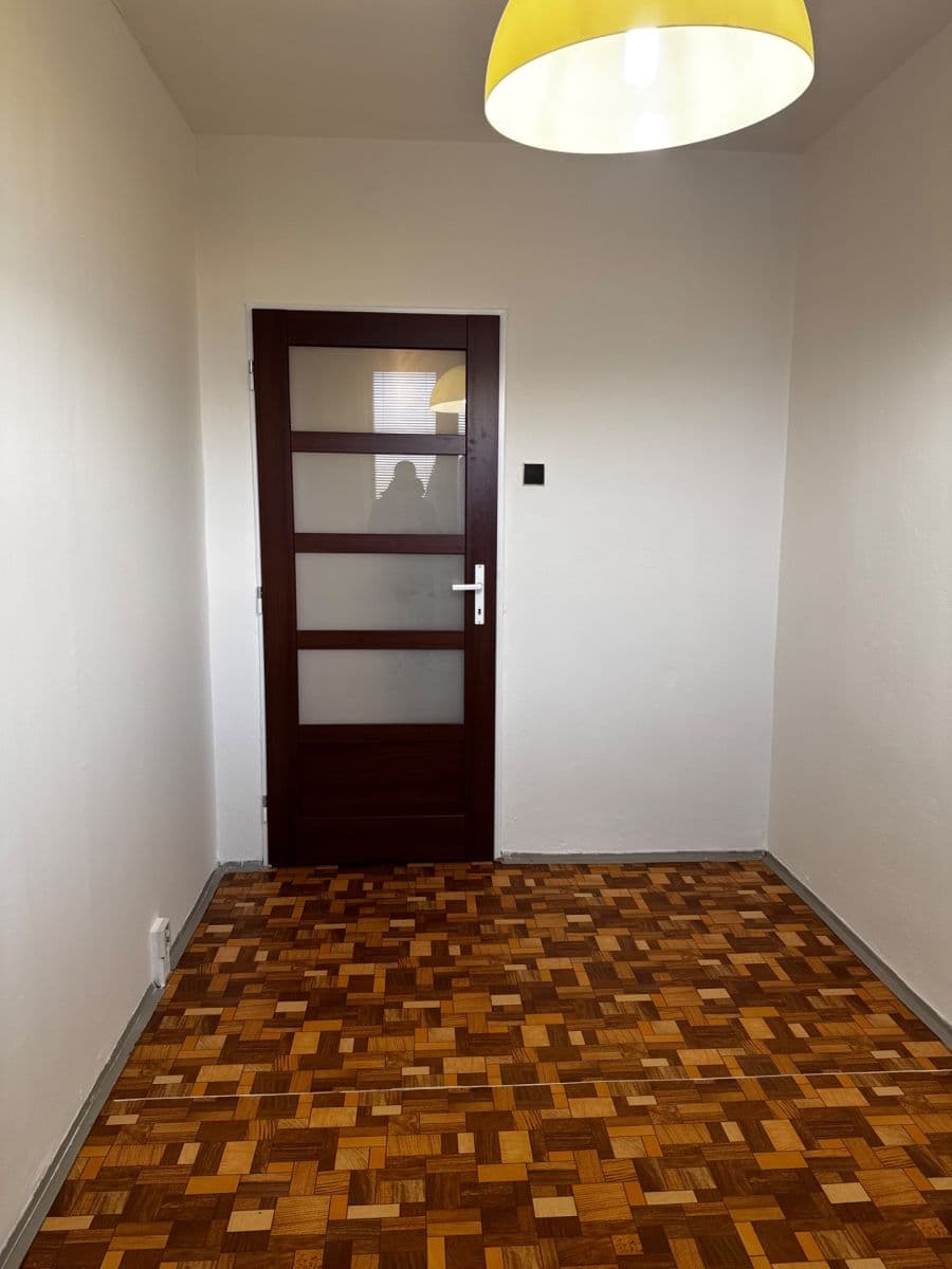 Predaj bytu 3-izbový 56 m², Vratislavská, Praha, Praha Predaj bytu 3-izbový 56 m², Vratislavská, Praha, Praha