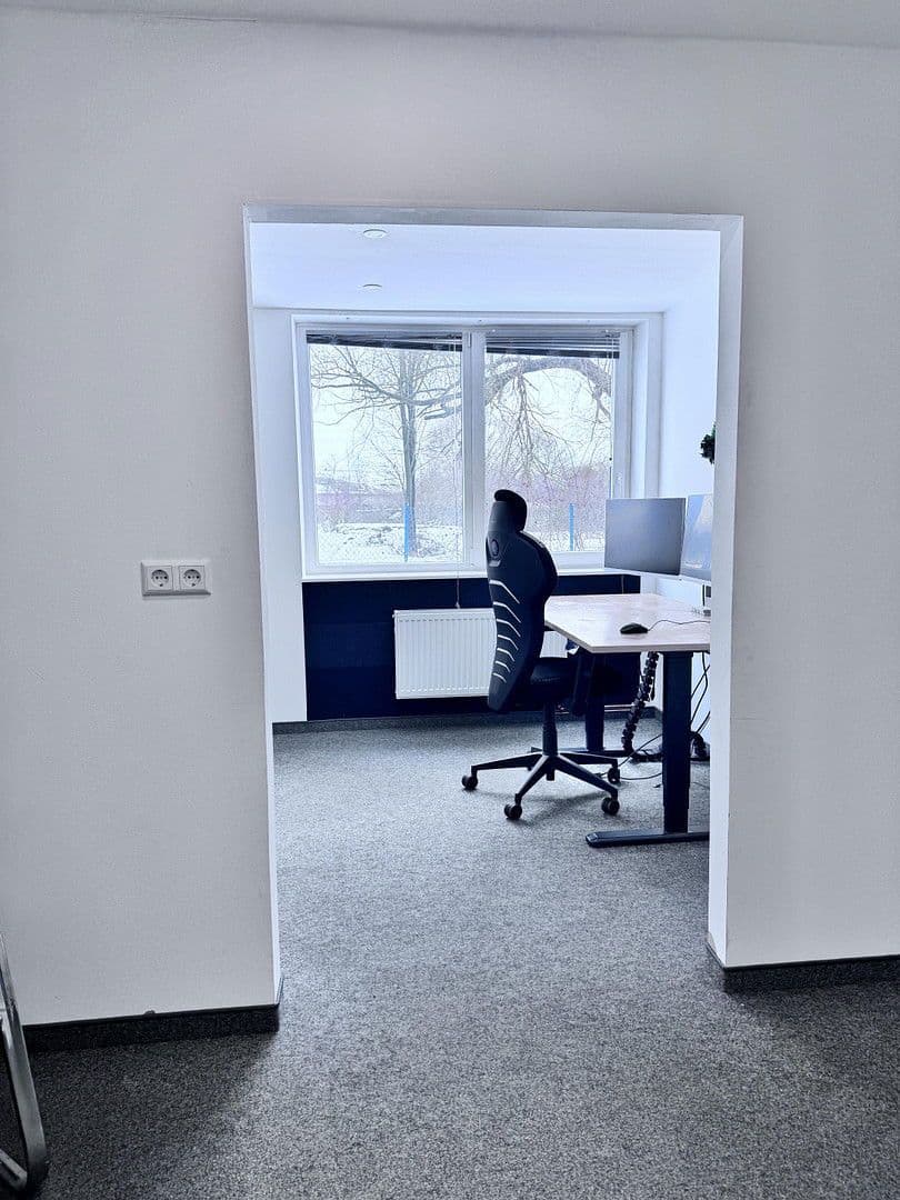 Prenájom nebytového priestoru 183 m², Thiendorf, Sasko Prenájom nebytového priestoru 183 m², Thiendorf, Sasko