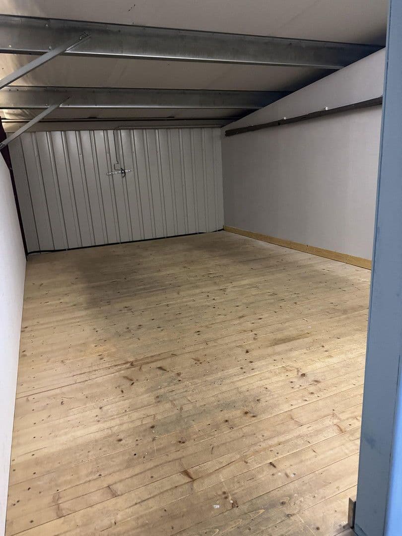 Prenájom nebytového priestoru 183 m², Thiendorf, Sasko Prenájom nebytového priestoru 183 m², Thiendorf, Sasko