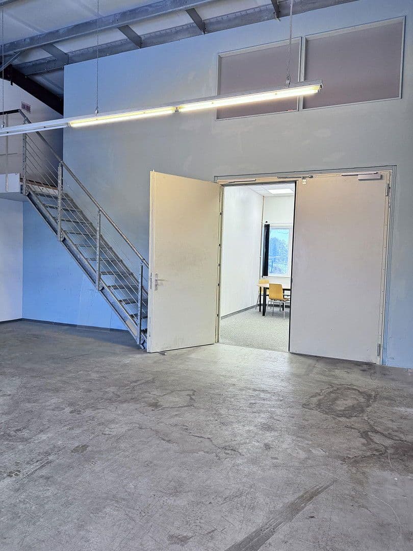 Prenájom nebytového priestoru 183 m², Thiendorf, Sasko Prenájom nebytového priestoru 183 m², Thiendorf, Sasko