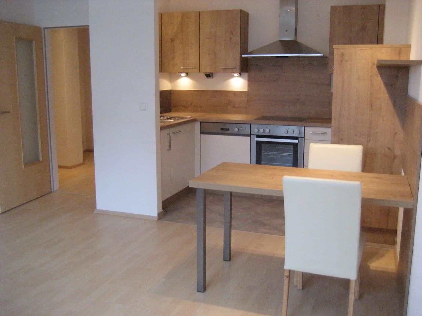 Prenájom bytu 2-izbový 50 m², Attnang-Puchheim, Horné Rakúsko Prenájom bytu 2-izbový 50 m², Attnang-Puchheim, Horné Rakúsko