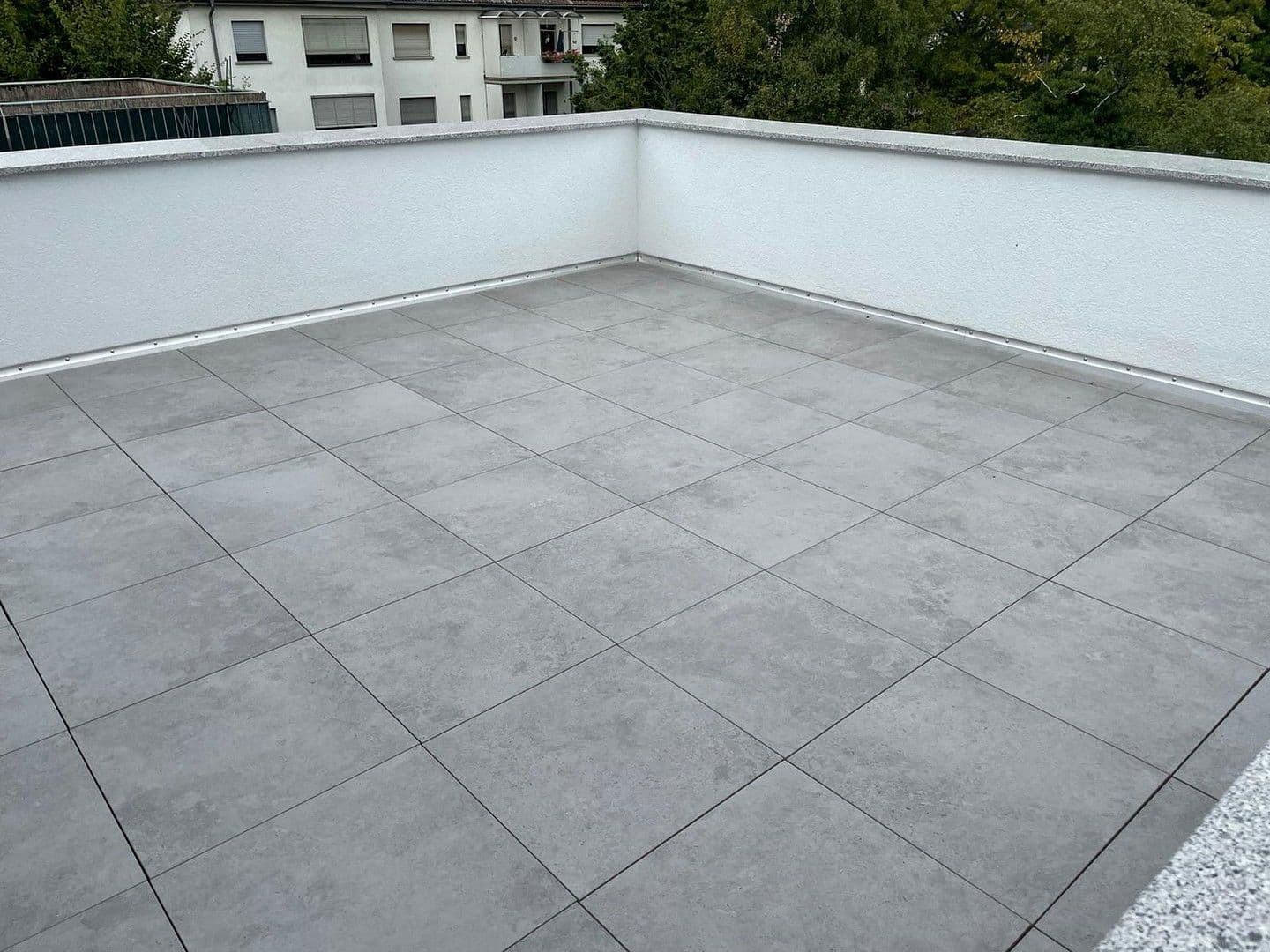 Prenájom bytu 3-izbový 81 m², Frankfurt am Main, Hesensko Prenájom bytu 3-izbový 81 m², Frankfurt am Main, Hesensko