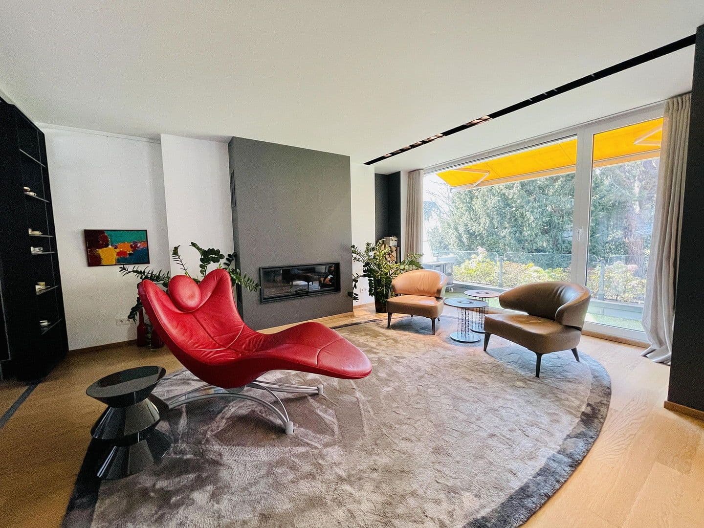 Prenájom bytu 5-izbový 224 m², Düsseldorf, Severné Porýnie - Westfálsko Prenájom bytu 5-izbový 224 m², Düsseldorf, Severné Porýnie - Westfálsko