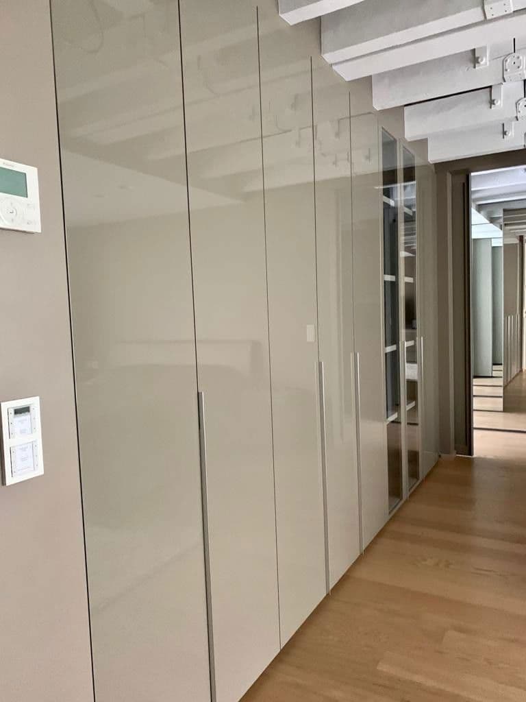 Prenájom bytu 5-izbový 224 m², Düsseldorf, Severné Porýnie - Westfálsko Prenájom bytu 5-izbový 224 m², Düsseldorf, Severné Porýnie - Westfálsko