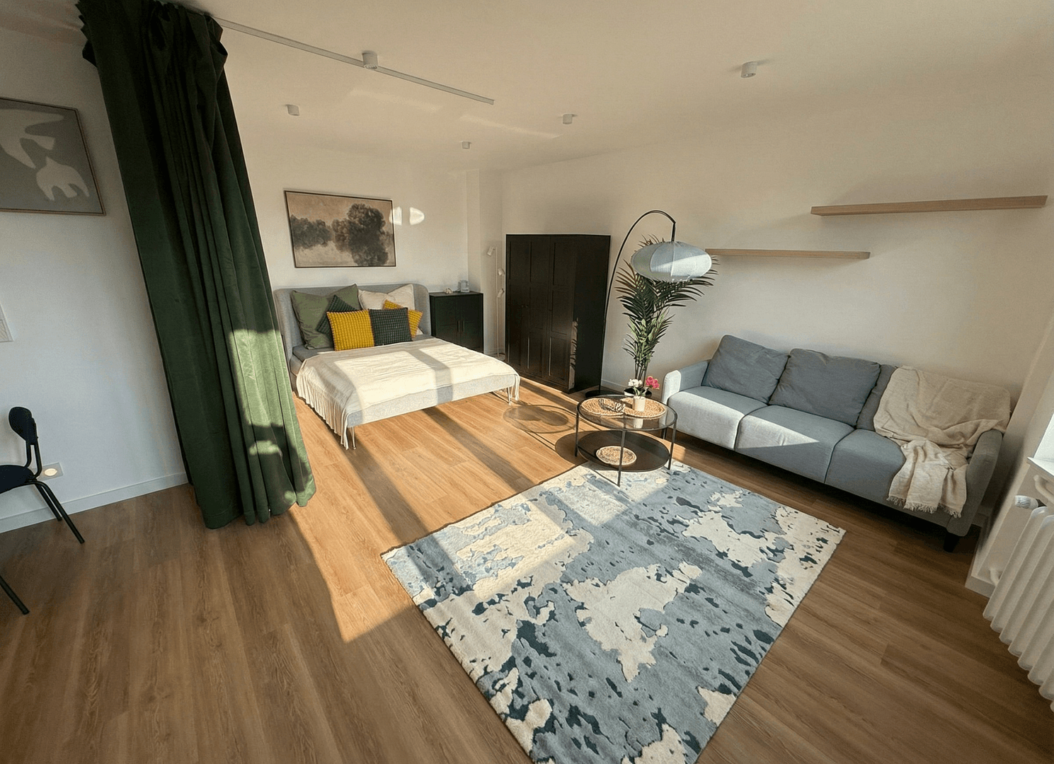 Prenájom bytu 1-izbový 41 m², Luisenstraße 45, Düsseldorf, Severné Porýnie - Westfálsko Prenájom bytu 1-izbový 41 m², Luisenstraße 45, Düsseldorf, Severné Porýnie - Westfálsko