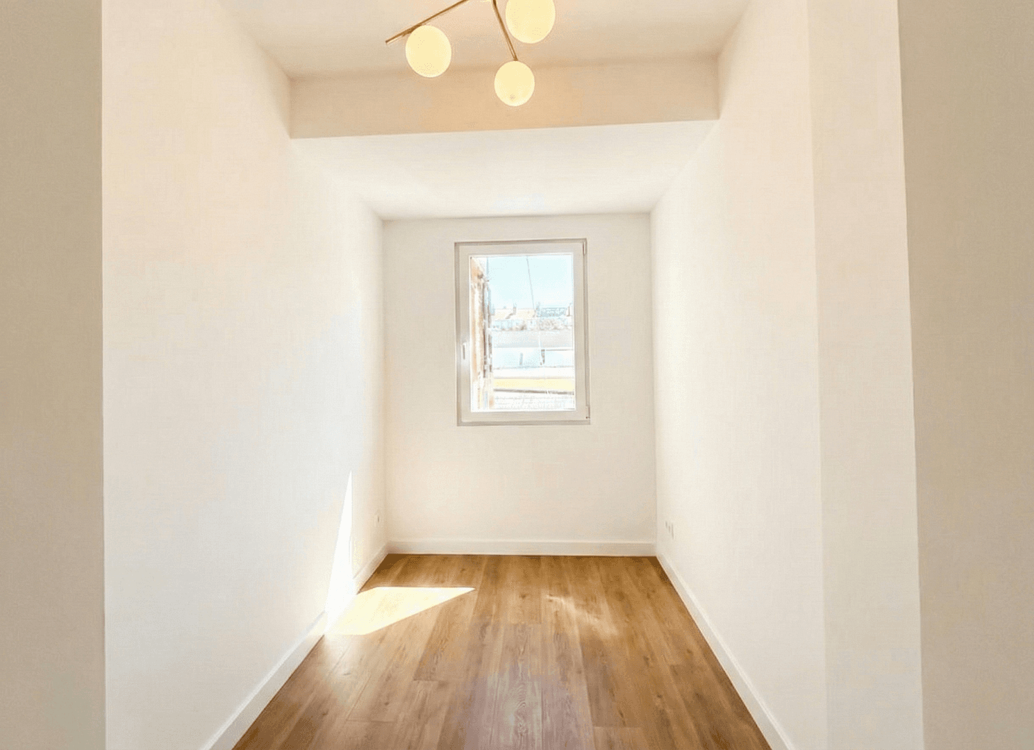 Prenájom bytu 1-izbový 41 m², Luisenstraße 45, Düsseldorf, Severné Porýnie - Westfálsko Prenájom bytu 1-izbový 41 m², Luisenstraße 45, Düsseldorf, Severné Porýnie - Westfálsko