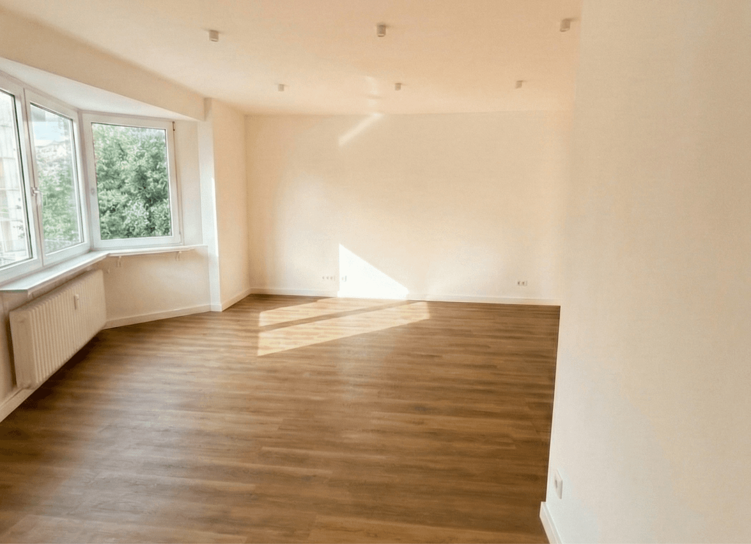Prenájom bytu 1-izbový 41 m², Luisenstraße 45, Düsseldorf, Severné Porýnie - Westfálsko Prenájom bytu 1-izbový 41 m², Luisenstraße 45, Düsseldorf, Severné Porýnie - Westfálsko