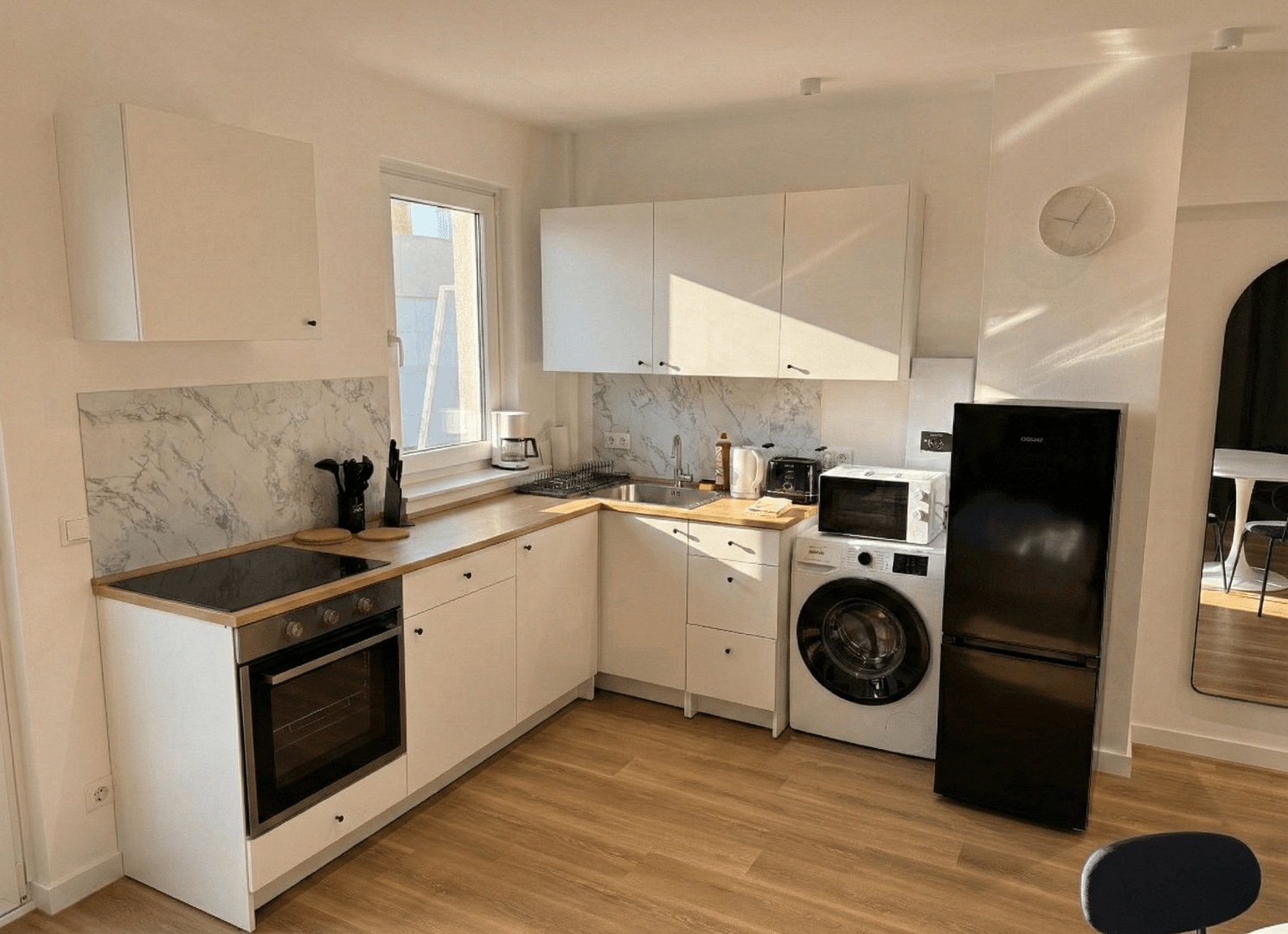 Prenájom bytu 1-izbový 41 m², Luisenstraße 45, Düsseldorf, Severné Porýnie - Westfálsko Prenájom bytu 1-izbový 41 m², Luisenstraße 45, Düsseldorf, Severné Porýnie - Westfálsko