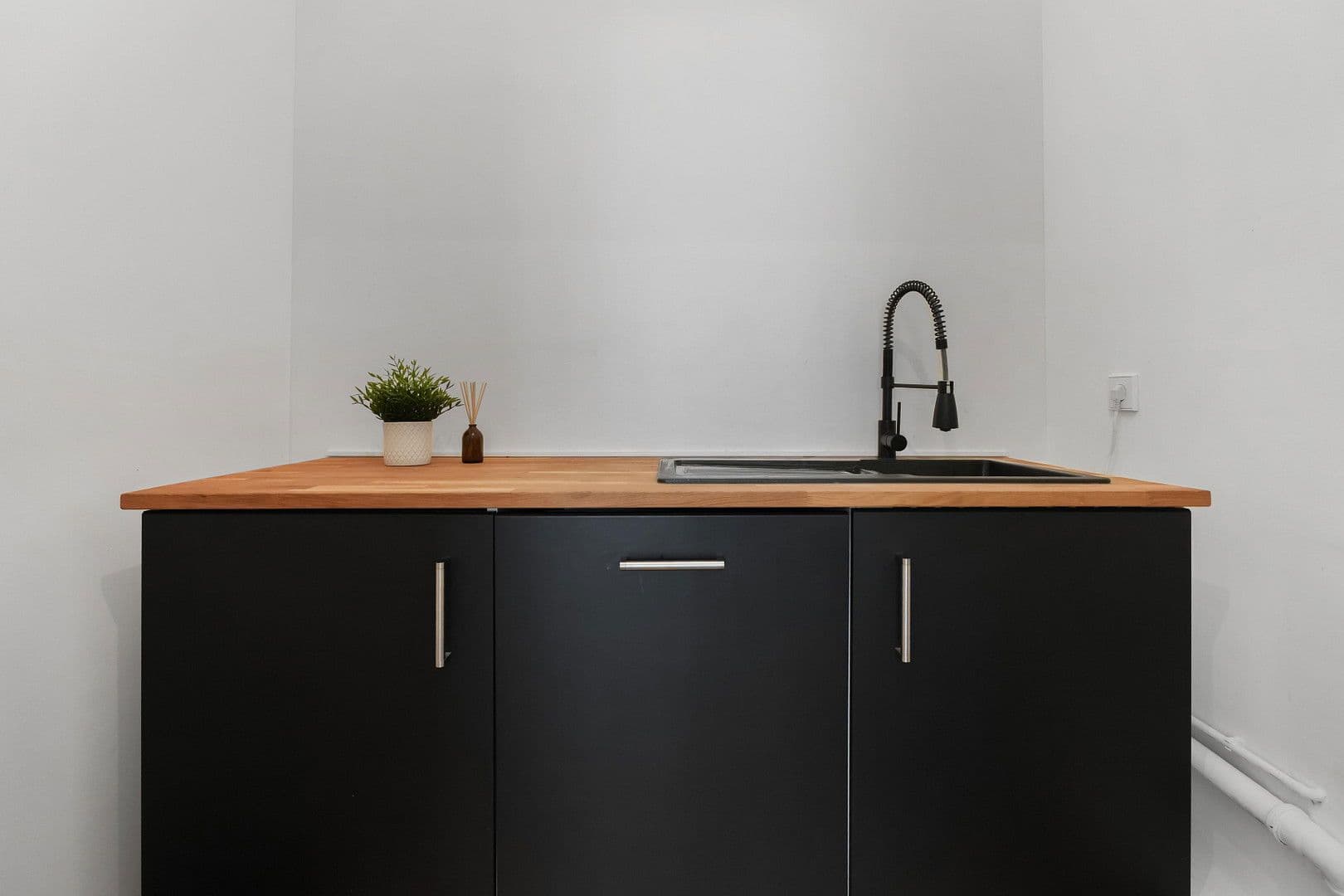 Prenájom kancelárie 121 m², Grazer Straße 30, Hannover, Dolné Sasko Prenájom kancelárie 121 m², Grazer Straße 30, Hannover, Dolné Sasko