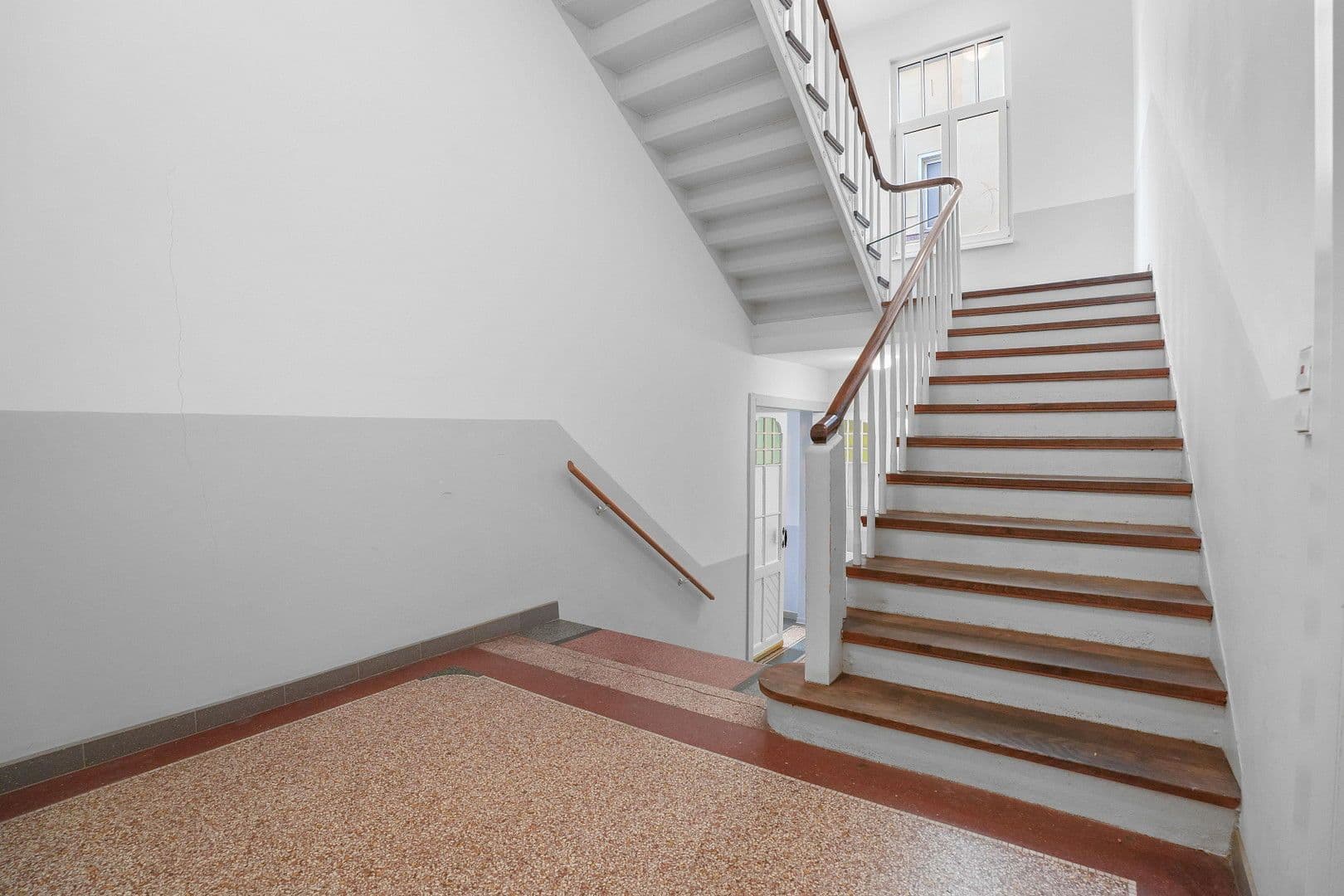 Prenájom kancelárie 121 m², Grazer Straße 30, Hannover, Dolné Sasko Prenájom kancelárie 121 m², Grazer Straße 30, Hannover, Dolné Sasko