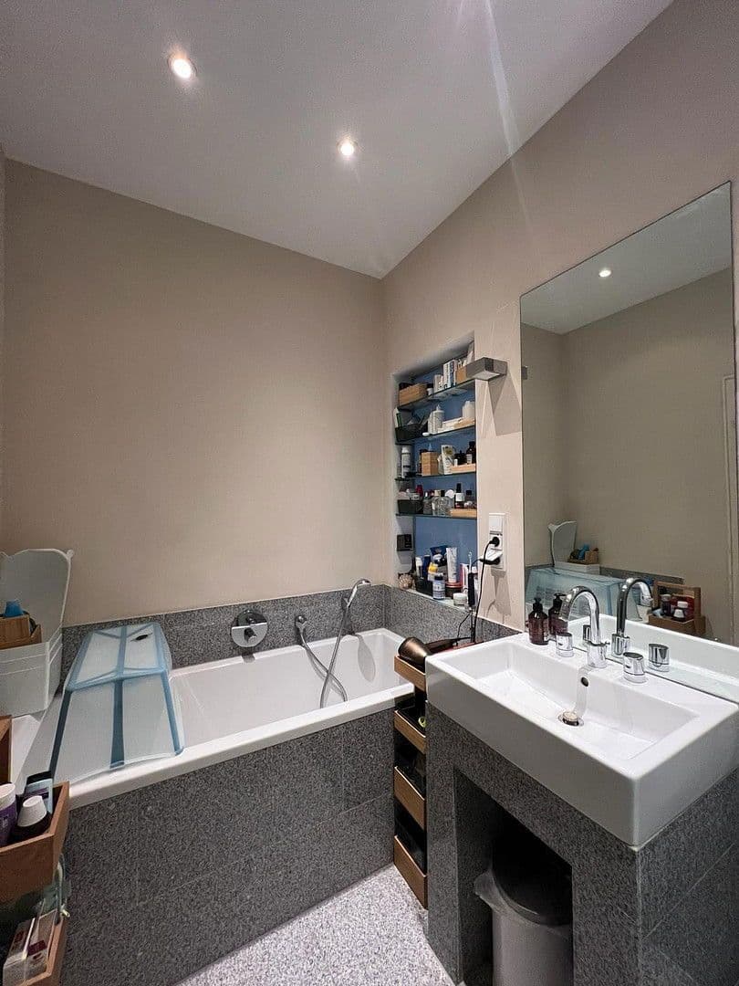 Prenájom bytu 2-izbový 95 m², Moltkestraße 127, Köln, Severné Porýnie - Westfálsko Prenájom bytu 2-izbový 95 m², Moltkestraße 127, Köln, Severné Porýnie - Westfálsko